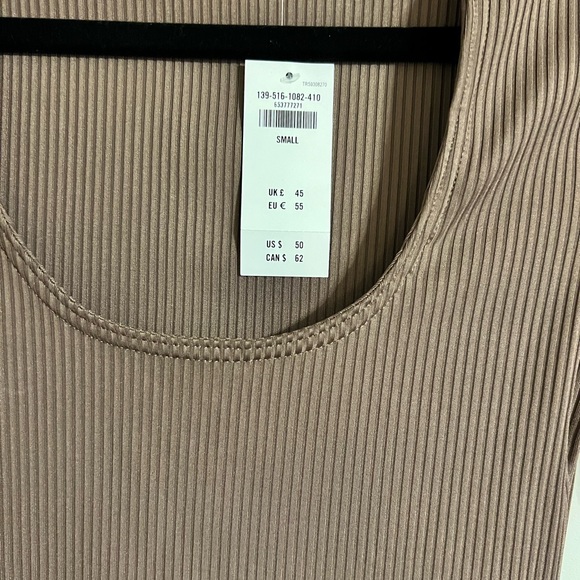 NWT Abercrombie & Fitch Ribbed Bodysuit. Espresso color, size small. - Picture 2 of 5